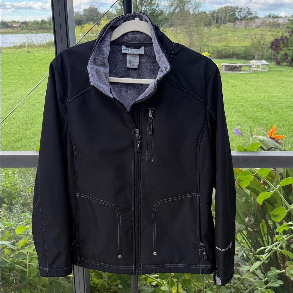 Free Country large black and gray Softshell Jacket no hoodie